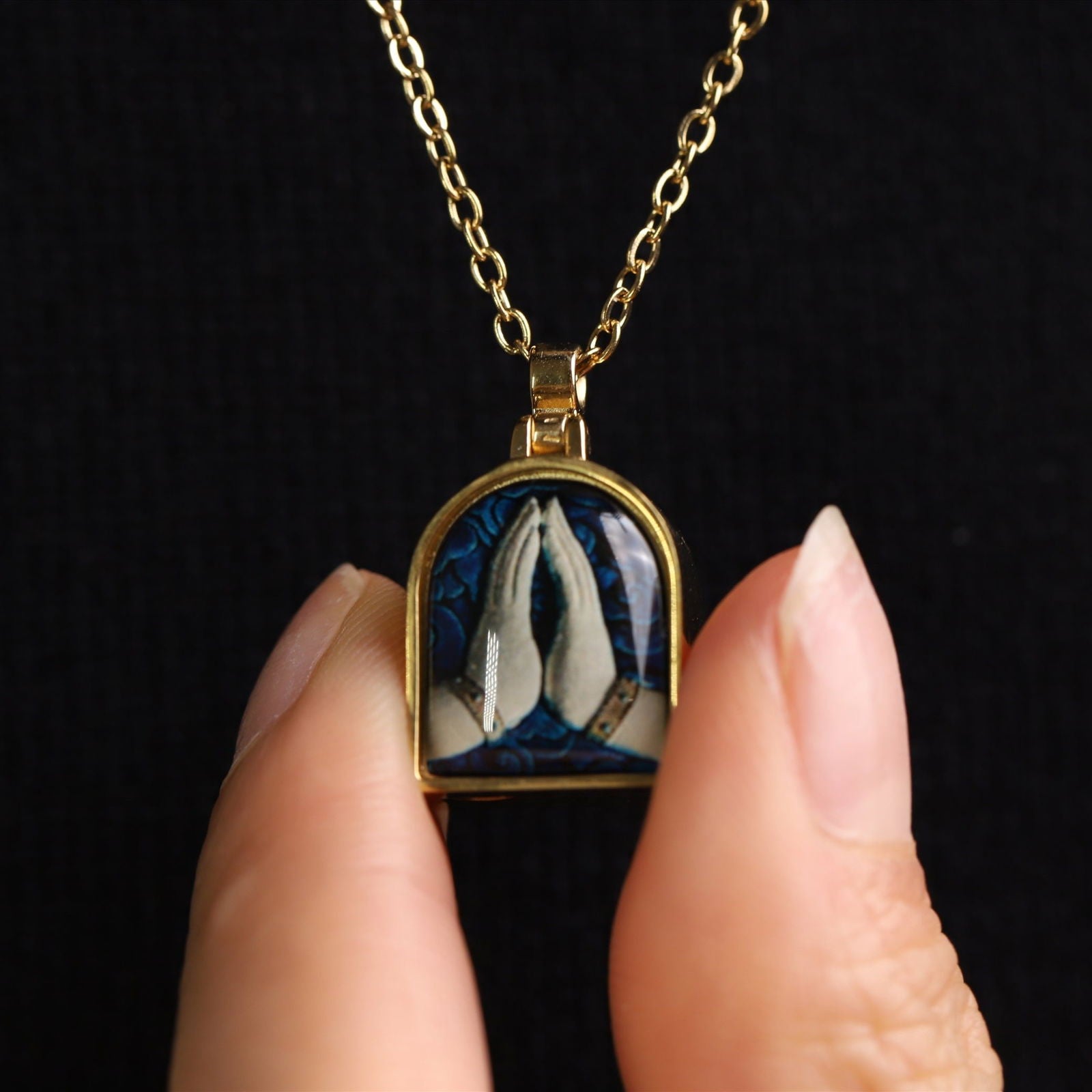 Thangka BuddhaDivine Buddha Hands Locket Necklace with Hidden Shurangama Mantra Scroll - Thangka Buddha - 