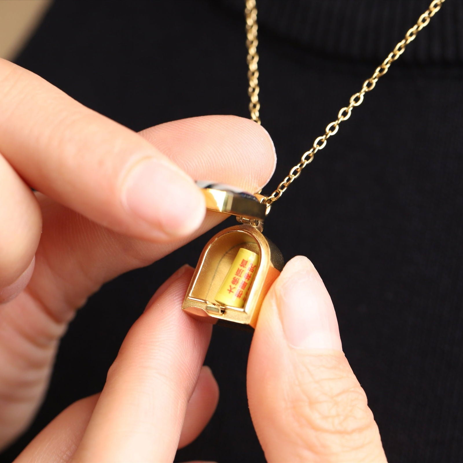 Thangka BuddhaDivine Buddha Hands Locket Necklace with Hidden Shurangama Mantra Scroll - Thangka Buddha - 