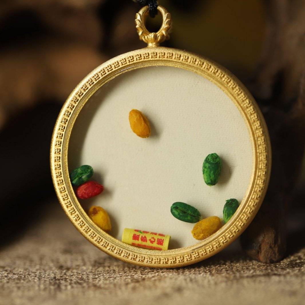 Thangka Buddha ZakiramWealth Goddess Circular Thangka Pendant Necklace - Thangka Buddha - 